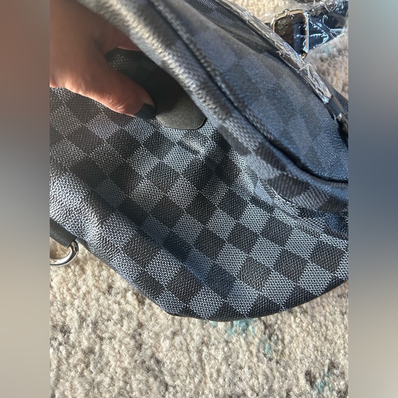 Checked bag NWOT - Picture 2 of 5